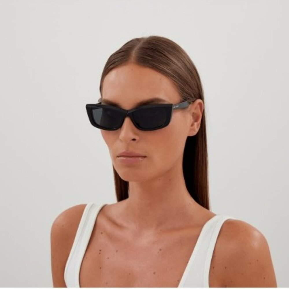 BRAND NEW Saint Laurent SL658 001 Black Rectangle Unisex Sunglasses - Picture 11 of 12
